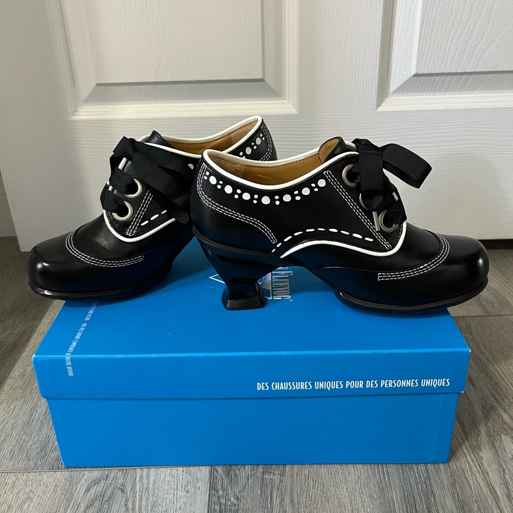 John Fluevog — Kitschy Kitschy Boom Boom Ivy, Lace Up Shoe With Stitching
